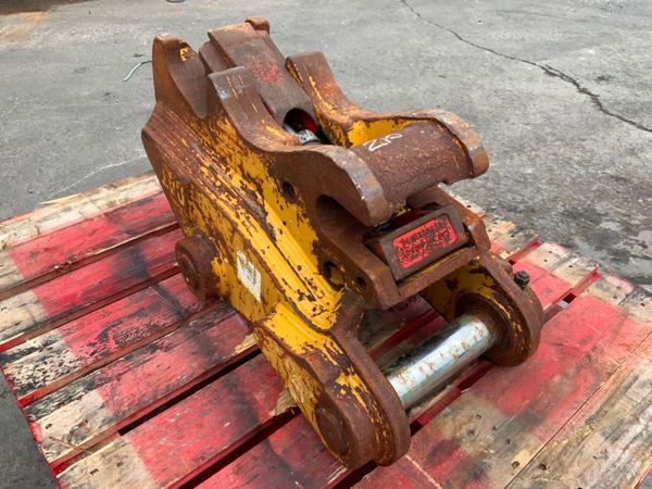 2015 CATERPILLAR Q/HITCH........65mm PINS....5922. 354935221