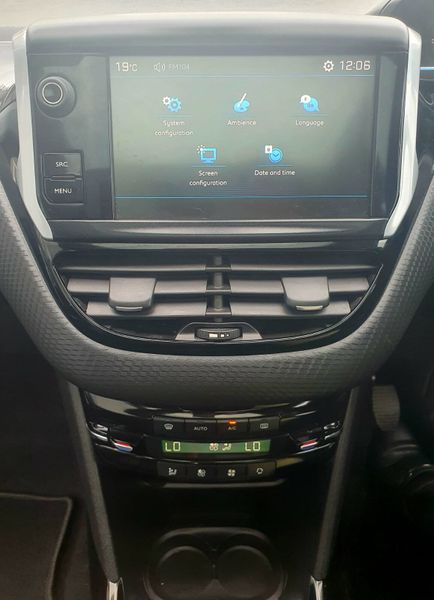 Peugeot 2008 Allure (Top spec & low milage) 354938751