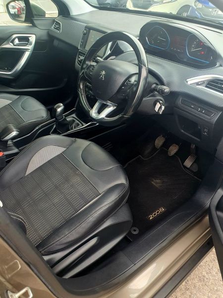Peugeot 2008 Allure (Top spec & low milage) 354938753