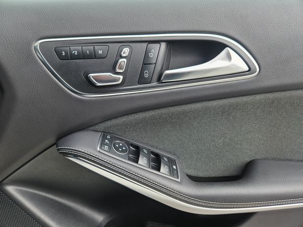 2017 Mercedes-Benz A180 Automatic 354944099