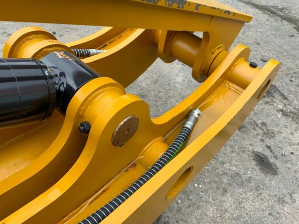 NEW HYDRAULIC THUMB GRAB....80mm PINS...7263 355154355