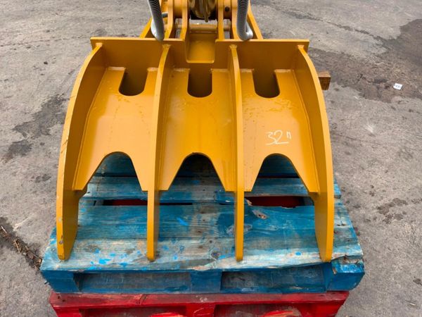 NEW HYDRAULIC THUMB GRAB....80mm PINS...7263 355154359