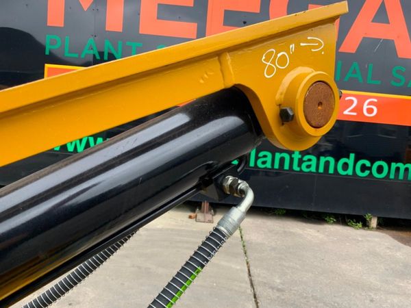 NEW HYDRAULIC THUMB GRAB....80mm PINS...7263 355154351