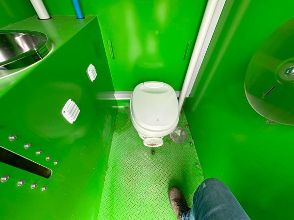 MINEARC  CONTAINED PORTABLE TOILET...ets583 355157296