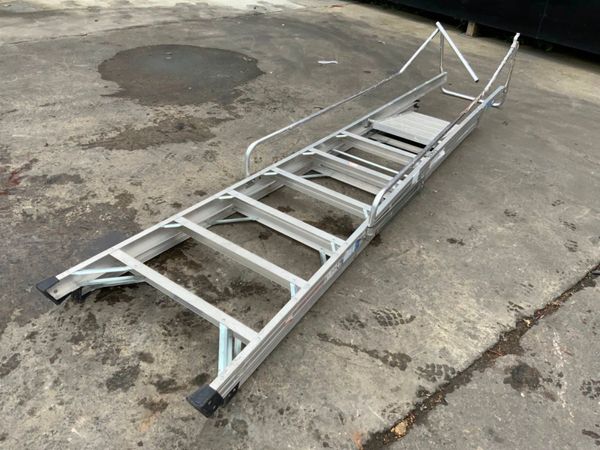 7 STEP ALLOY PLATFORM ACCESS LADDER....443. 355157581