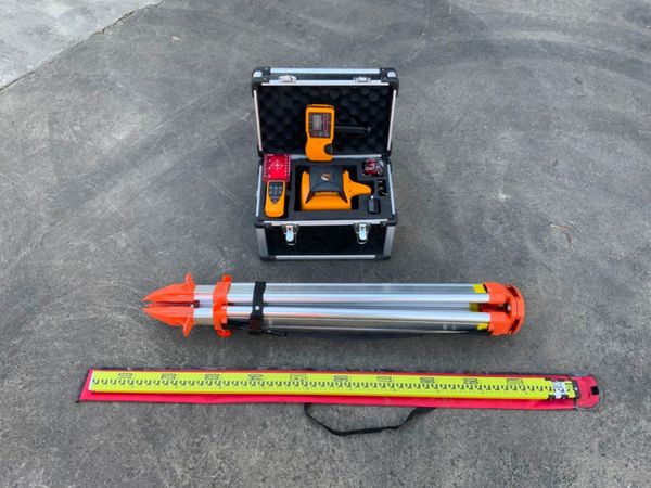 SELF ADJUSTING ROTARY SITE LASER LEVEL..363. 355159858