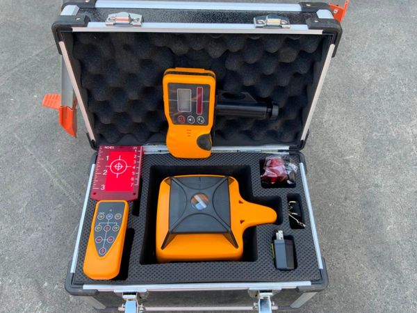 SELF ADJUSTING ROTARY SITE LASER LEVEL..363. 355159859