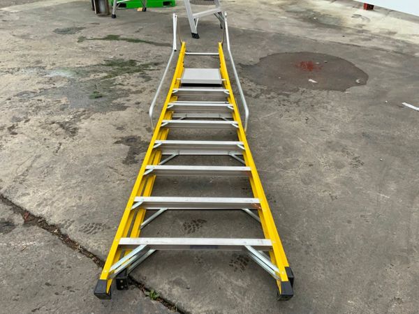 8 STEP FIBRE PLATFORM ACCESS LADDER.......0442. 355151715
