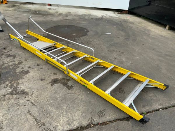 8 STEP FIBRE PLATFORM ACCESS LADDER.......0442. 355151716