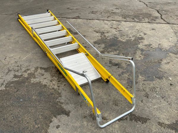 8 STEP FIBRE PLATFORM ACCESS LADDER.......0442. 355151718