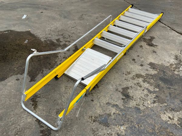 8 STEP FIBRE PLATFORM ACCESS LADDER.......0442. 355151719