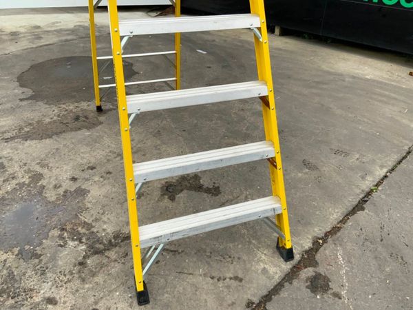 8 STEP FIBRE PLATFORM ACCESS LADDER.......0442. 355151724