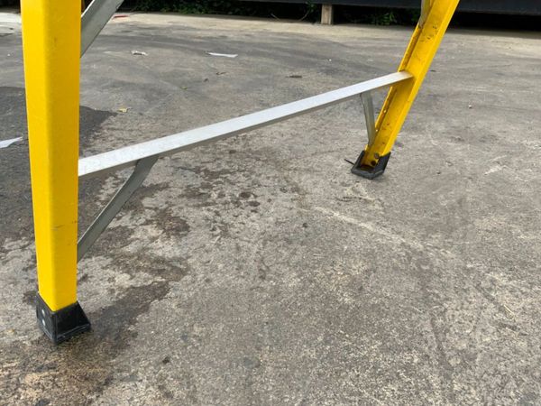 8 STEP FIBRE PLATFORM ACCESS LADDER.......0442. 355151729