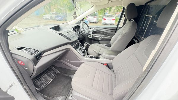 Ford Kuga 2015 355153637