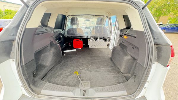 Ford Kuga 2015 355153656