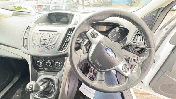 Ford Kuga 2015 355153683