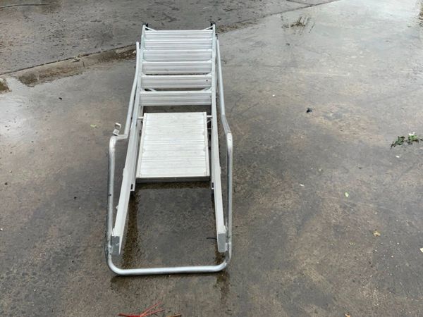 8 STEP ALUMINIUM PLATFORM LADDER.........442-2. 355163935