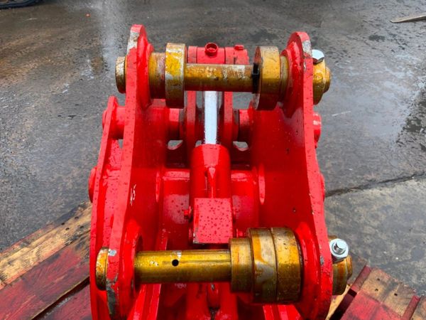 MINI DIGGER HYDRAULIC GRAB....30mm......7212. 355174597