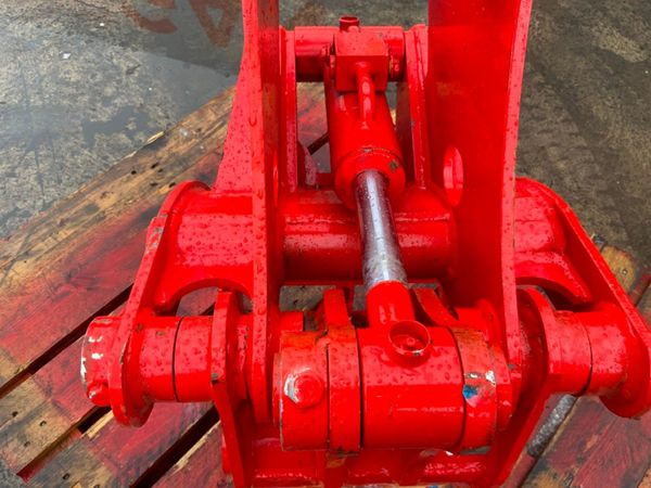 MINI DIGGER HYDRAULIC GRAB....30mm......7212. 355174600