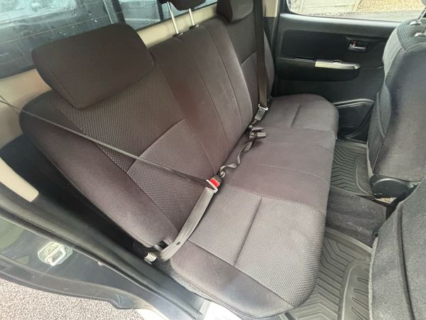 2015 Toyota Hilux 3.0 D4D 171 Invincible Crewcab 355176670