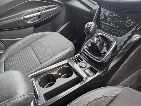 FORD KUGA 2 SEATER TITANIUM // NO VAT // 11/25 DOE 355229693