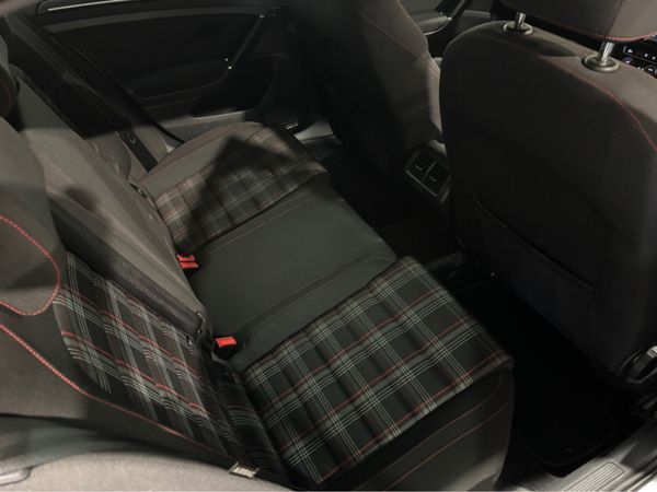 Volkswagen Golf GTI DSG 220BHP 5DR 355241151