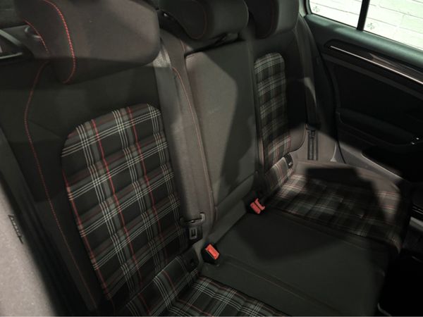 Volkswagen Golf GTI DSG 220BHP 5DR 355241152
