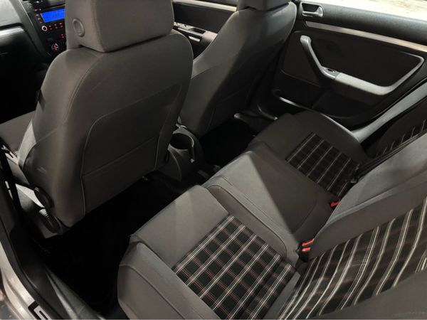 Volkswagen Golf GTI TURBO 200PS 5DR AUTO 355281964