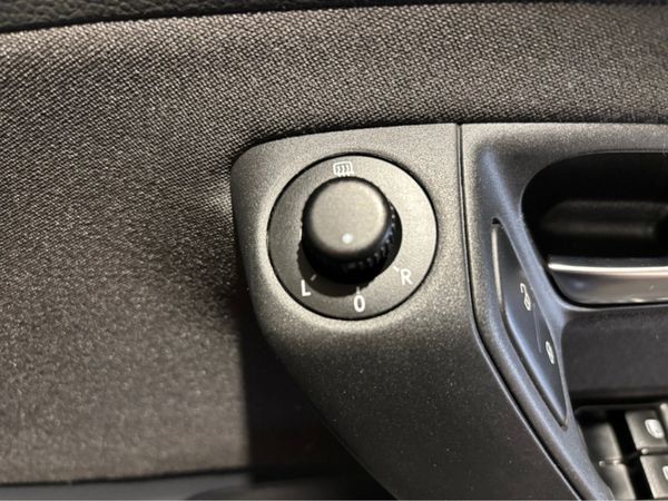 Volkswagen Polo 1.2 MANUAL 70HP 5DR 355396821