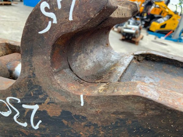 LEMAC HYDRAULIC Q/HITCH...45mm PINS.....7476. 355455784