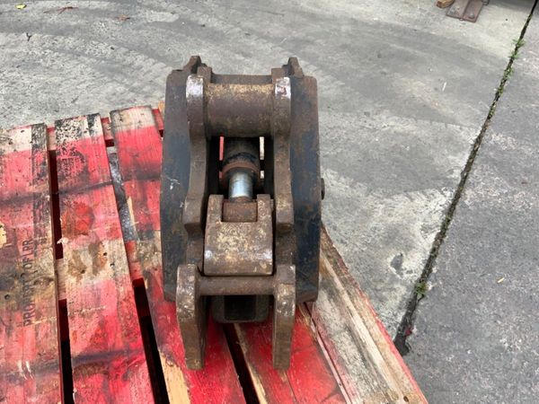 LEMAC HYDRAULIC Q/HITCH...45mm PINS.....7476. 355455788