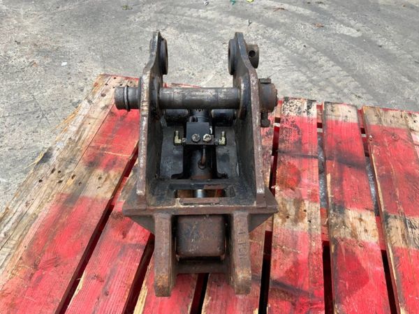 LEMAC HYDRAULIC Q/HITCH...45mm PINS.....7476. 355455790