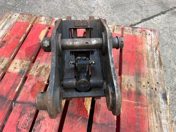 LEMAC HYDRAULIC Q/HITCH...45mm PINS.....7476. 355455791