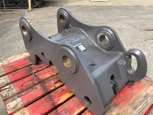 UNUSED VOLVO S1 TYPE QUICK HITCH.........7473. 355466564