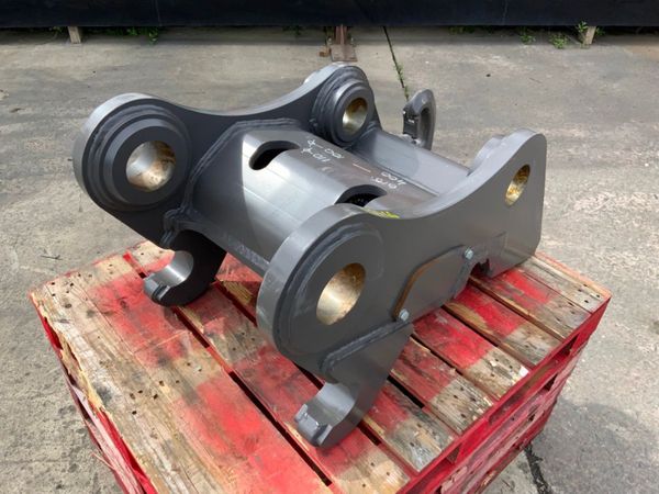 UNUSED VOLVO S3 QUICK HITCH  / COUPLER......7466. 355469506