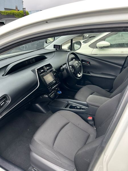 Toyota Prius hybrid auto 355509465