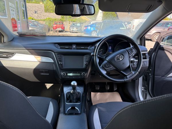 Toyota Avensis 2.0d4d Luna 355526059