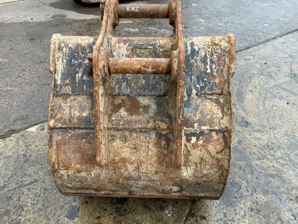 36" DIGGING BUCKET.........65mm PINS.....182. 355595797