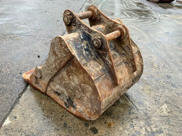 36" DIGGING BUCKET.........65mm PINS.....182. 355595798
