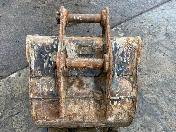 36" DIGGING BUCKET.........65mm PINS.....182. 355595807