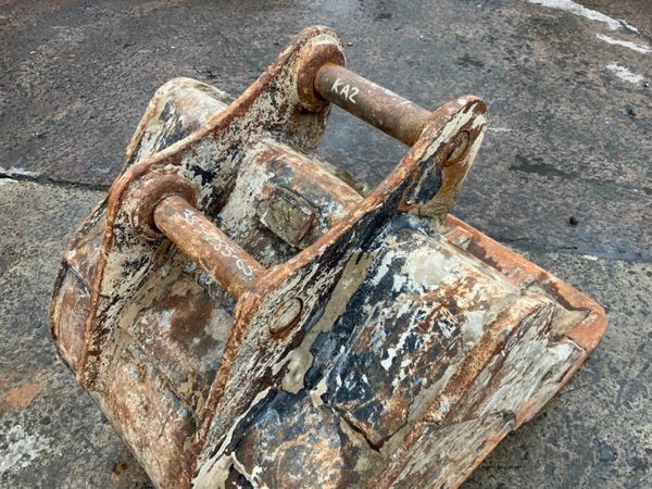 36" DIGGING BUCKET.........65mm PINS.....182. 355595802