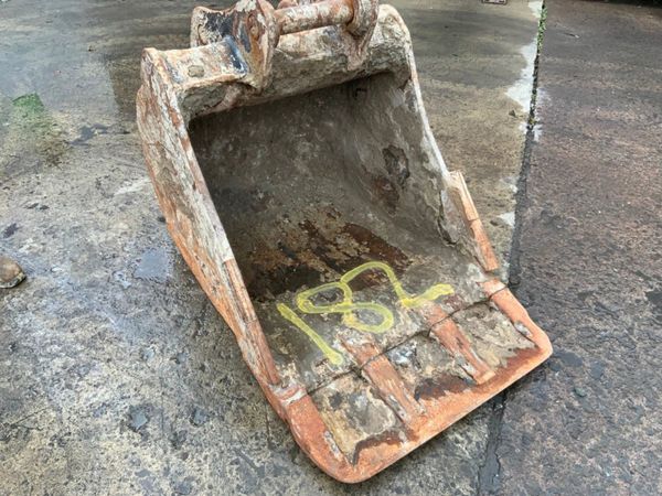 36" DIGGING BUCKET.........65mm PINS.....182. 355595803