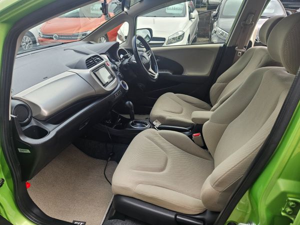 2012 Honda Fit Hybrid Automatic 355596657