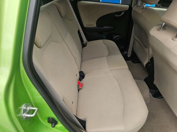 2012 Honda Fit Hybrid Automatic 355596653
