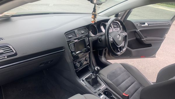 Volkswagen Golf 2015 355590986
