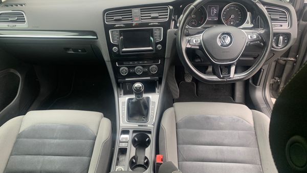 Volkswagen Golf 2015 355590980