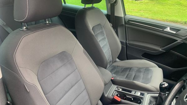 Volkswagen Golf 2015 355590982