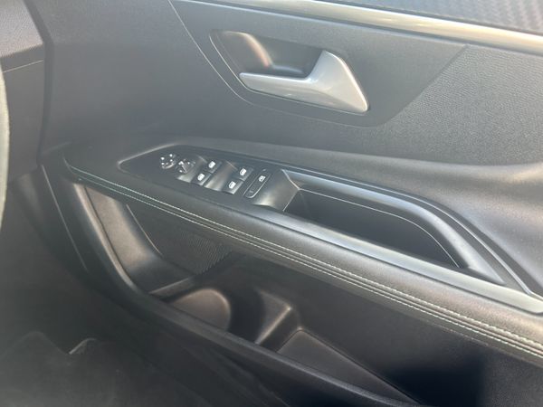 2021 Peugeot 3008 Allure 1.5 BlueHDI - New Model 355592080