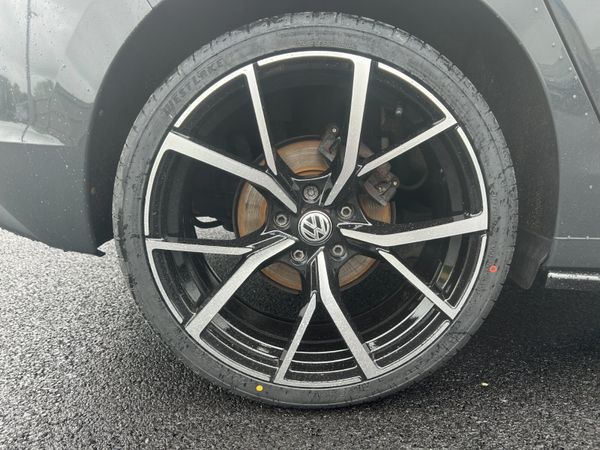 2022 (222) Volkswagen Golf Life 2.0 TDI -New Alloy 355592348