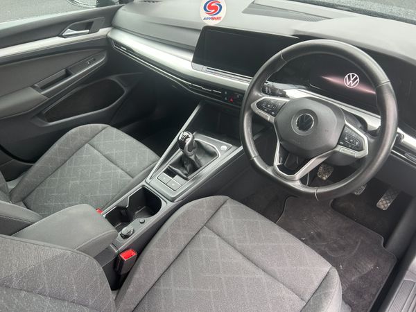 2022 (222) Volkswagen Golf Life 2.0 TDI -New Alloy 355592350